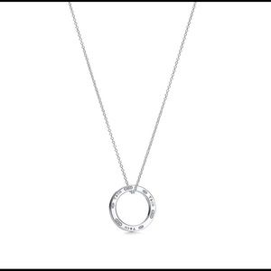 Circle Pendant
in Silver, Medium